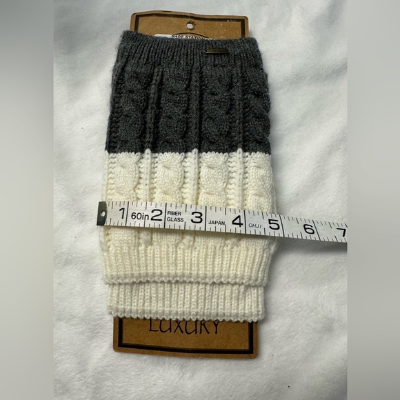 NWT CC Boot Toppers Gray & Cream Cable Knit - Picture 4 of 4